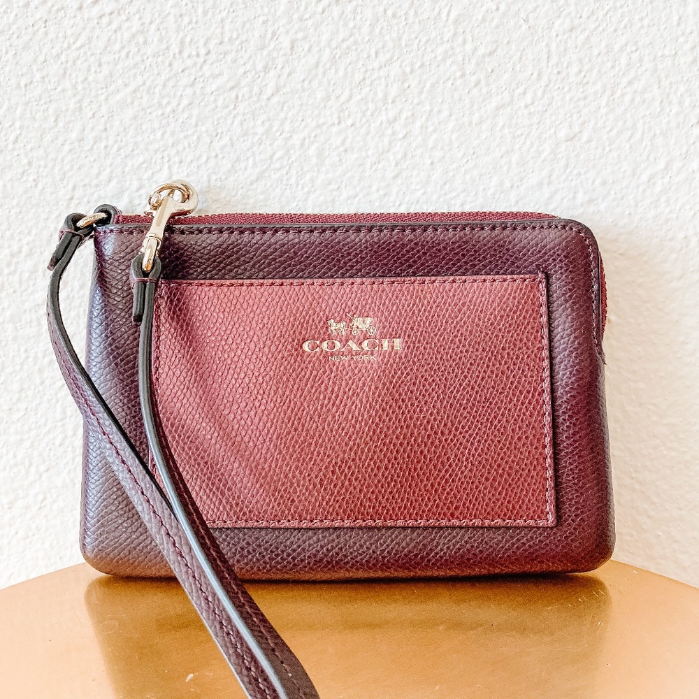 Coach Wristlet - EUC